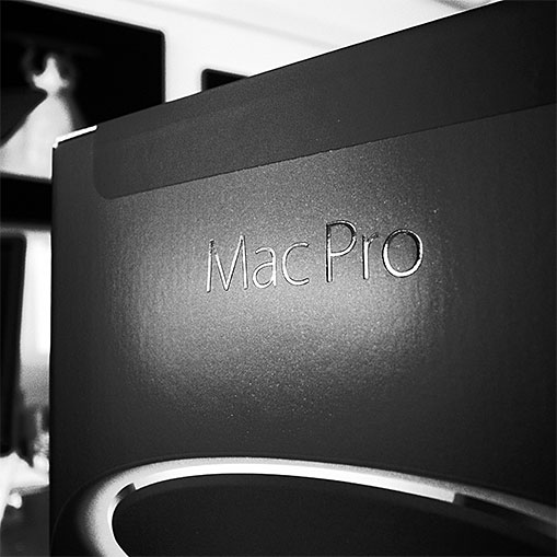 here_comes_new_mac_pro.jpg